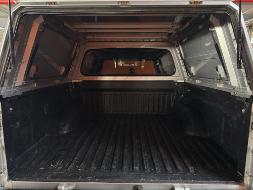 Nissan Navara 2.3d SE 4x4 Pick Up Double Cab in Namibia