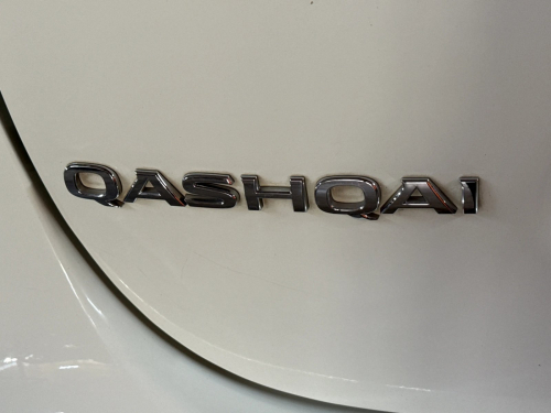 Nissan Qashqai 1.2T Acenta CVT in Namibia