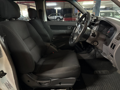 Nissan Hardbody Np300 2.5 TDI 4x4 Hi-Rider Pick Up Double Cab in Namibia