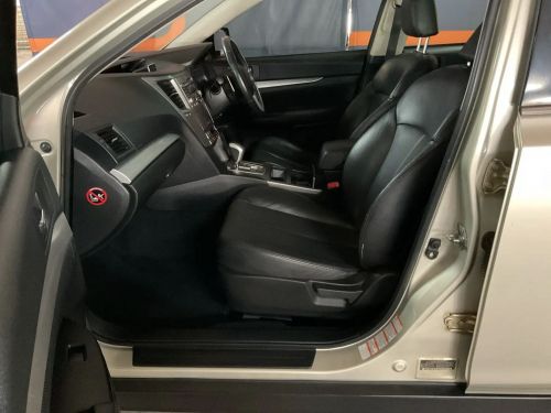 Subaru Outback 2.5i AWD Auto in Namibia