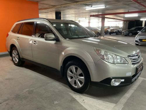 Subaru Outback 2.5i AWD Auto in Namibia