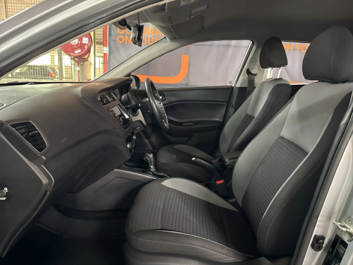 Hyundai i20 1.4 Fluid Auto in Namibia