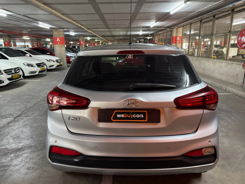 Hyundai i20 1.4 Fluid Auto in Namibia