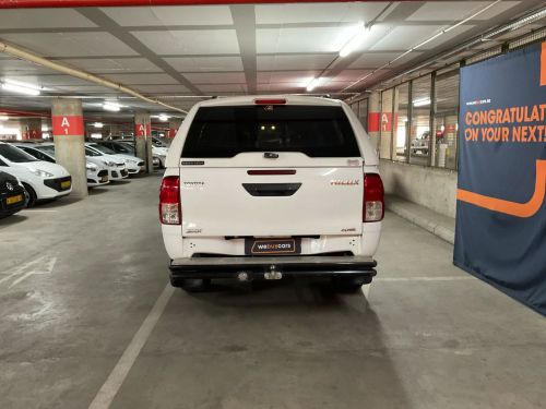 Toyota Hilux 2.4 Gd-6 Raider 4x4 Auto Pick Up Double Cab in Namibia