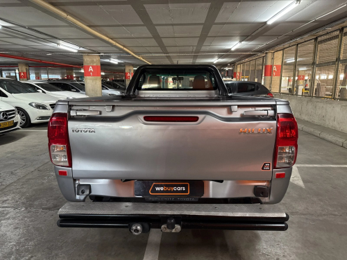 Toyota Hilux 2.0 Vvti A/C Single Cab in Namibia