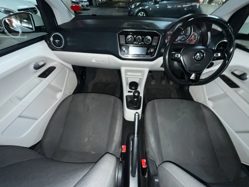 Volkswagen UP Move UP! 1.0 5-Door in Namibia