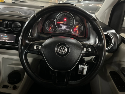 Volkswagen UP Move UP! 1.0 5-Door in Namibia