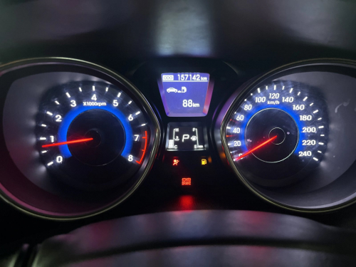 Hyundai Elantra 1.8 Gls/executive Auto in Namibia