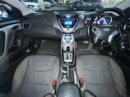 Hyundai Elantra 1.8 Gls/executive Auto in Namibia