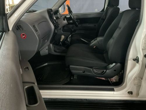 Nissan Hardbody Np300 2.5 TDI 4x4 Pick Up Double Cab in Namibia