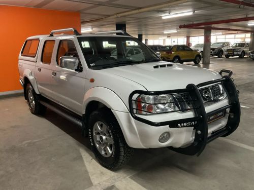 Nissan Hardbody Np300 2.5 TDI 4x4 Pick Up Double Cab in Namibia