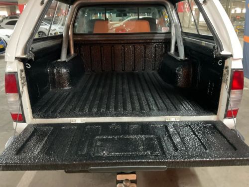 Nissan Hardbody Np300 2.5 TDI 4x4 Pick Up Double Cab in Namibia