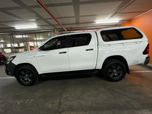 Toyota Hilux 2.4 Gd-6 RB SR Pick Up Double Cab in Namibia