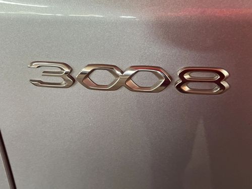 Peugeot 3008 1.6T Active Auto in Namibia