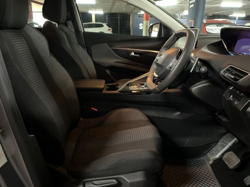 Peugeot 3008 1.6T Active Auto in Namibia