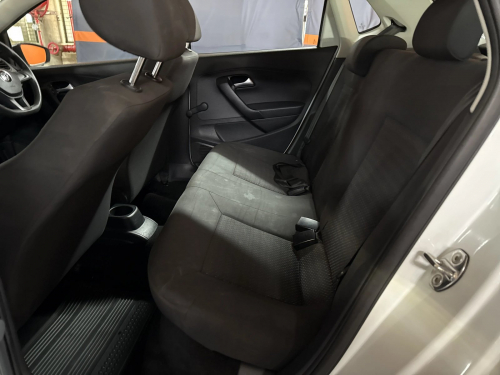 Volkswagen Polo Vivo 1.4 Trendline (5dr) in Namibia