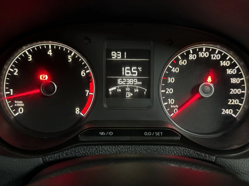 Volkswagen Polo Vivo 1.4 Trendline (5dr) in Namibia