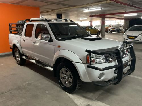 Nissan Hardbody Np300 2.5 TDI Hi-Rider Pick Up Double Cab in Namibia