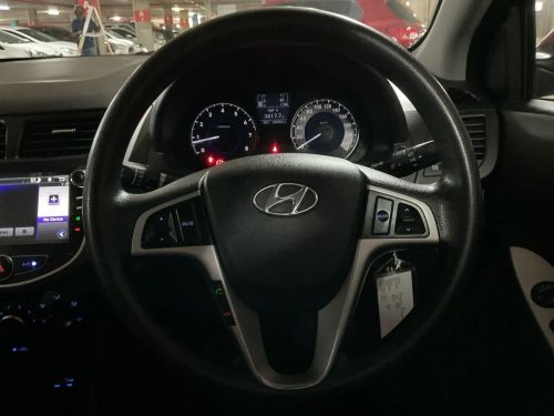 Hyundai Accent 1.6 Gls/fluid in Namibia