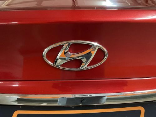 Hyundai Accent 1.6 Gls/fluid in Namibia