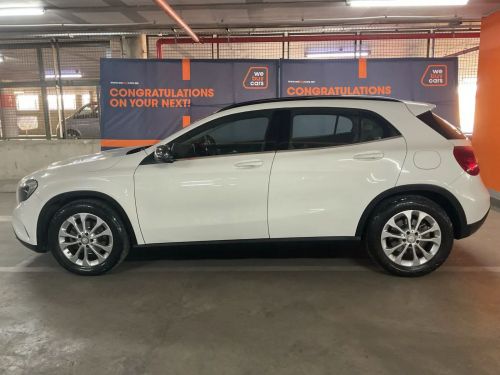 Mercedes-Benz GLA 220 CDI Auto 4matic in Namibia