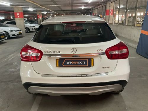 Mercedes-Benz GLA 220 CDI Auto 4matic in Namibia