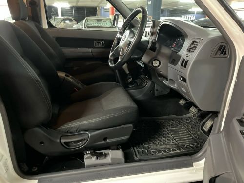 Nissan Hardbody Np300 2.5 TDI 4x4 Pick Up Double Cab in Namibia