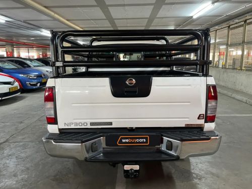 Nissan Hardbody Np300 2.5 TDI 4x4 Pick Up Double Cab in Namibia