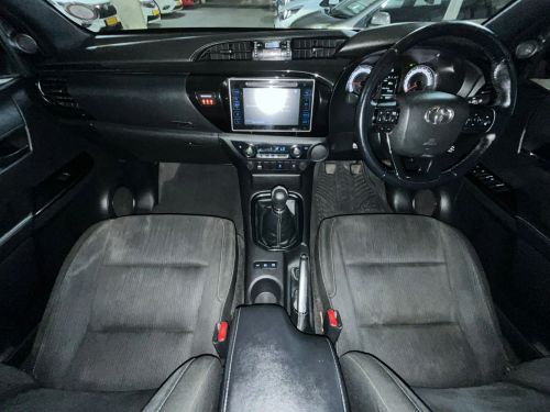 Toyota Hilux 2.8 Gd-6 RB Raider Pick Up Double Cab in Namibia