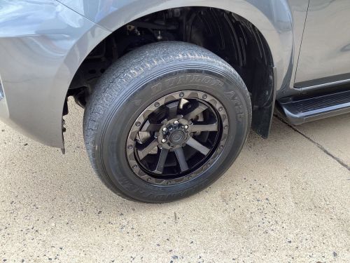 Nissan Navara XE Plus 4x4 6MT in Namibia