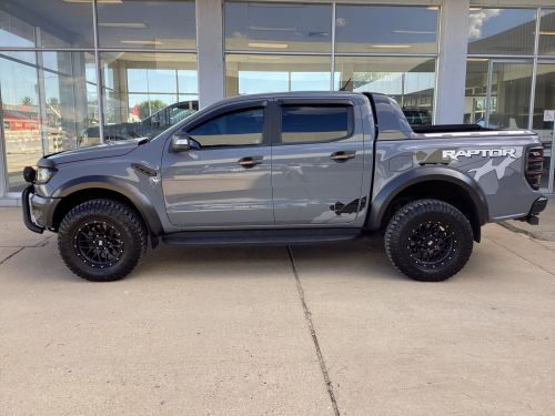Ford Ranger Raptor in Namibia
