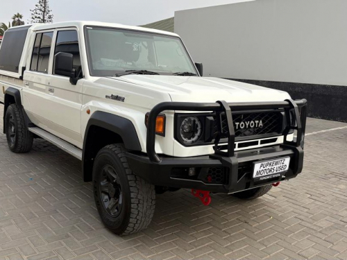 Toyota LANDCRUISER 79 2.8 in Namibia