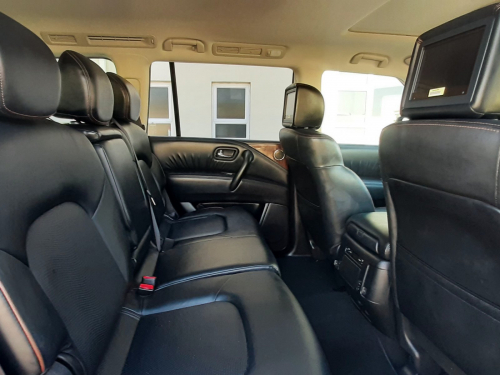 Nissan PATROL 5.6L V8 PREMIUM LE 4X4 in Namibia