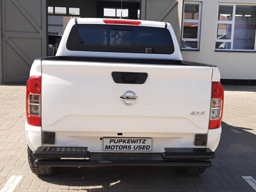 Nissan NAVARA 2.5TD EX DC 4X4 MT in Namibia