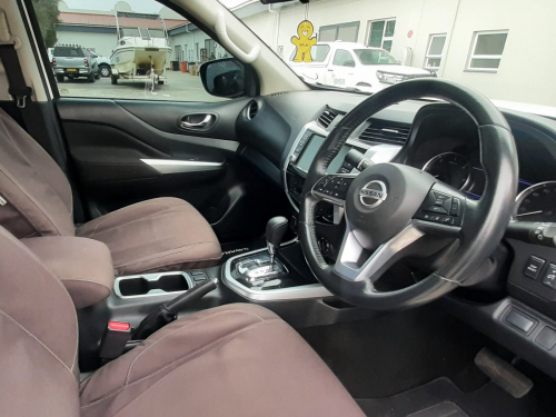 Nissan NAVARA 2.5TD LE PLUS DC 4X4 AUTO in Namibia