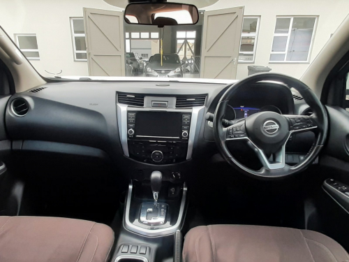 Nissan NAVARA 2.5TD LE PLUS DC 4X4 AUTO in Namibia
