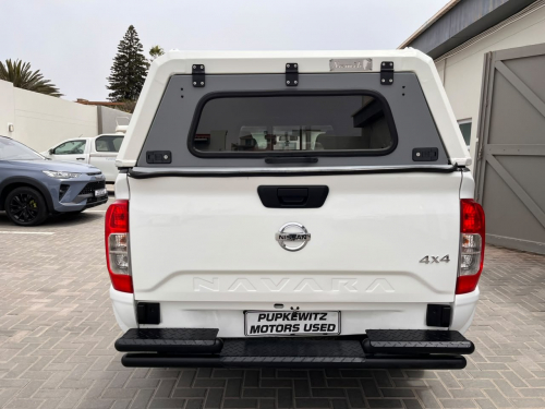 Nissan NAVARA 2.5D XE DC MT in Namibia