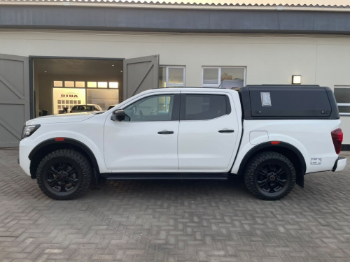 Nissan NAVARA 2.5D 4X4 AUTO DC PRO 4X in Namibia