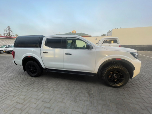 Nissan NAVARA 2.5D 4X4 AUTO DC PRO 4X in Namibia