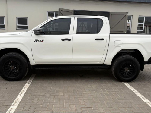 Toyota HILUX 2.8 GD6 4X4 DC A/T SRX in Namibia