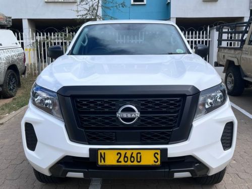 Used Nissan NAVARA  2.5D SE+ DC 4X4 AUTO for sale in Swakopmund