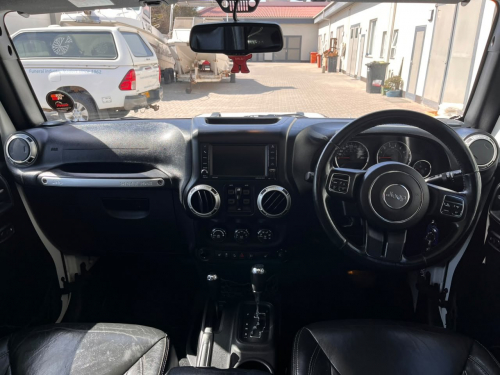 Jeep Wrangler Unltd Sahara 3.6 V6 AT in Namibia