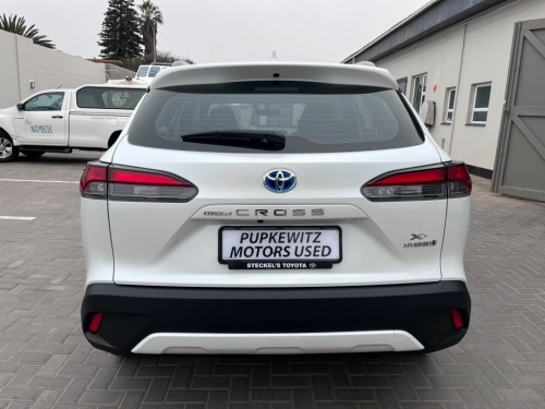 Toyota COROLLA CROSS 1.8 XS HYBRID in Namibia
