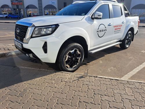 Nissan NAVARA 2.5TDI LE DC 4X4 AT in Namibia