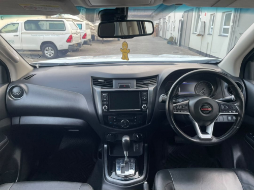 Nissan NAVARA 2.5D 4X4 AUTO DC PRO 4X in Namibia