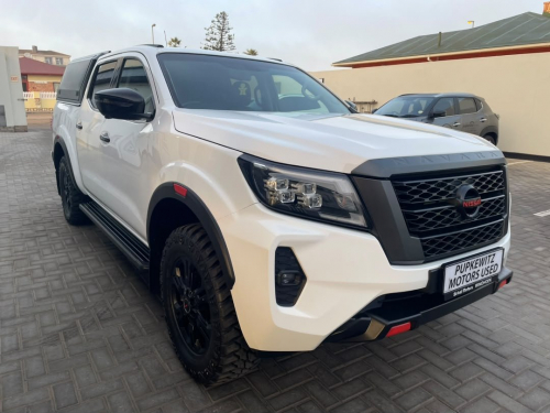 Used Nissan NAVARA 2.5D 4X4 AUTO DC PRO 4X for sale in Swakopmund