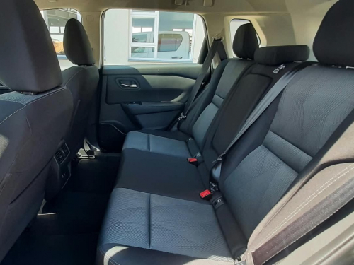 Nissan X TRAIL 2.5 VISIA CVT in Namibia