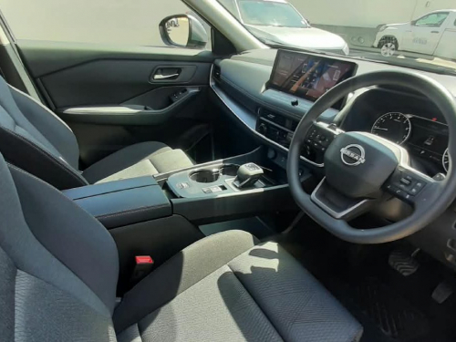Nissan X TRAIL 2.5 VISIA CVT in Namibia