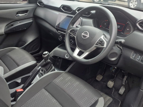 Nissan MAGNITE 1.0T ACENTA MT in Namibia
