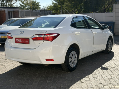 Toyota Quest 1.8 a/t in Namibia